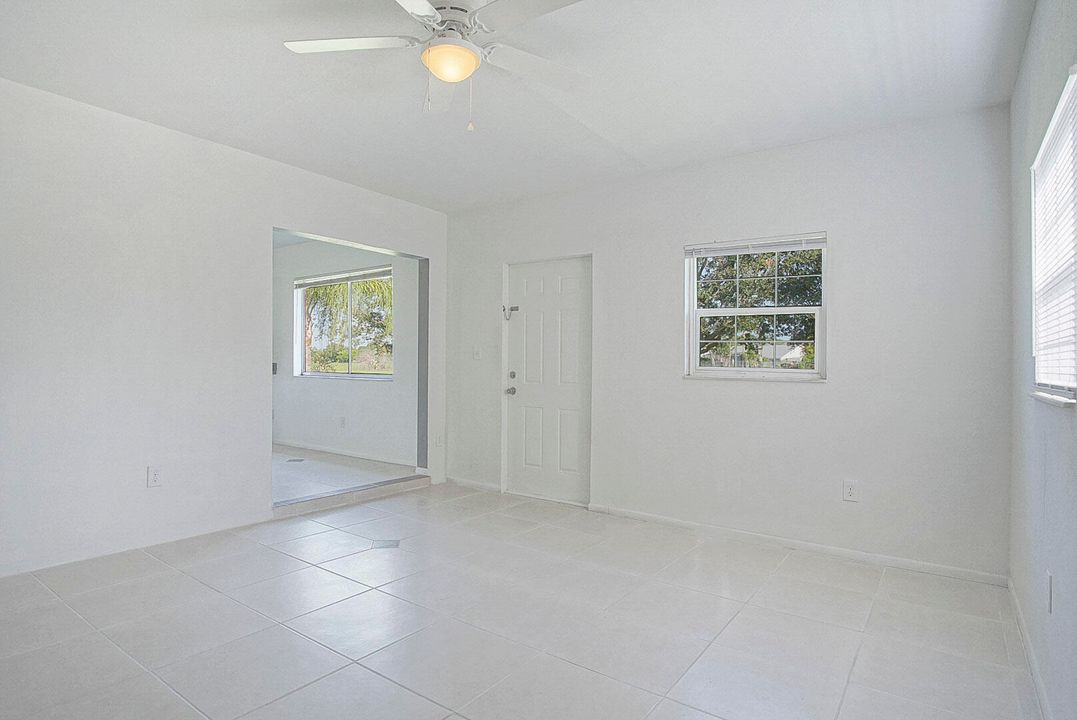 出租: $2,450 (3 贝兹, 2 浴室, 1476 平方英尺)