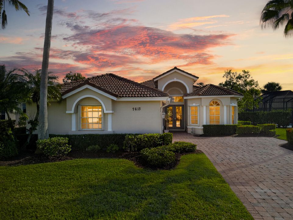 En Venta: $540,000 (2 camas, 2 baños, 2023 Pies cuadrados)