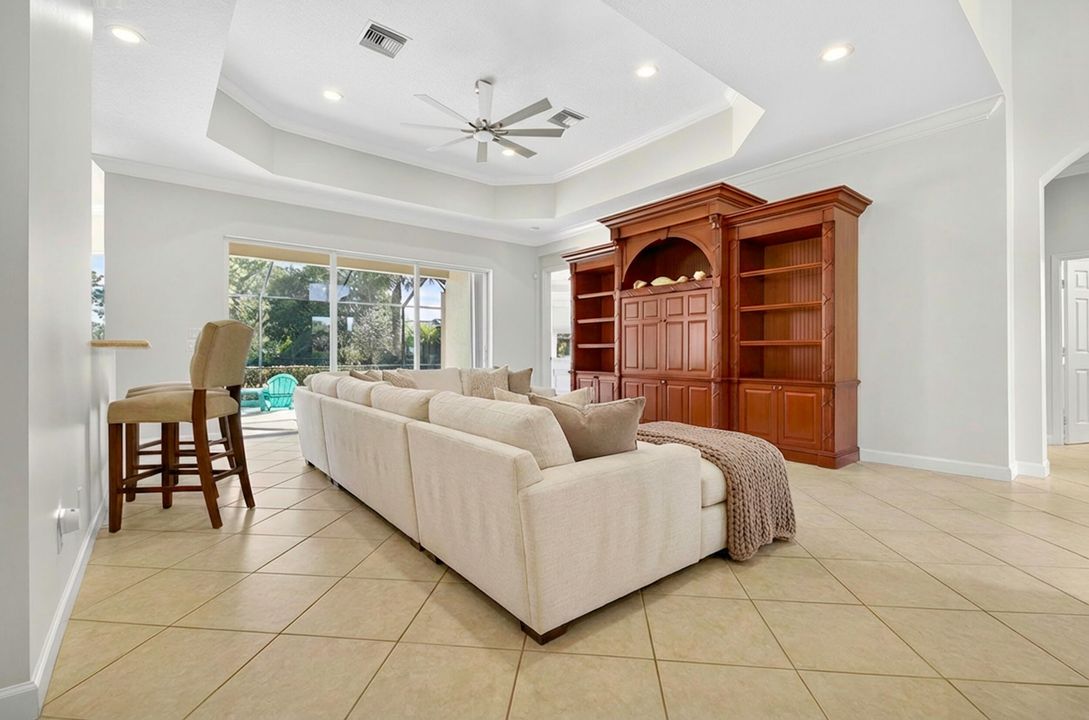 En Venta: $540,000 (2 camas, 2 baños, 2023 Pies cuadrados)