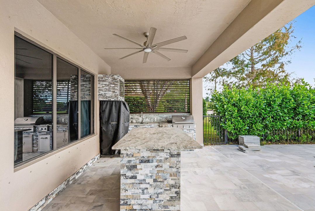 For Sale: $1,500,000 (6 beds, 6 baths, 5014 Square Feet)