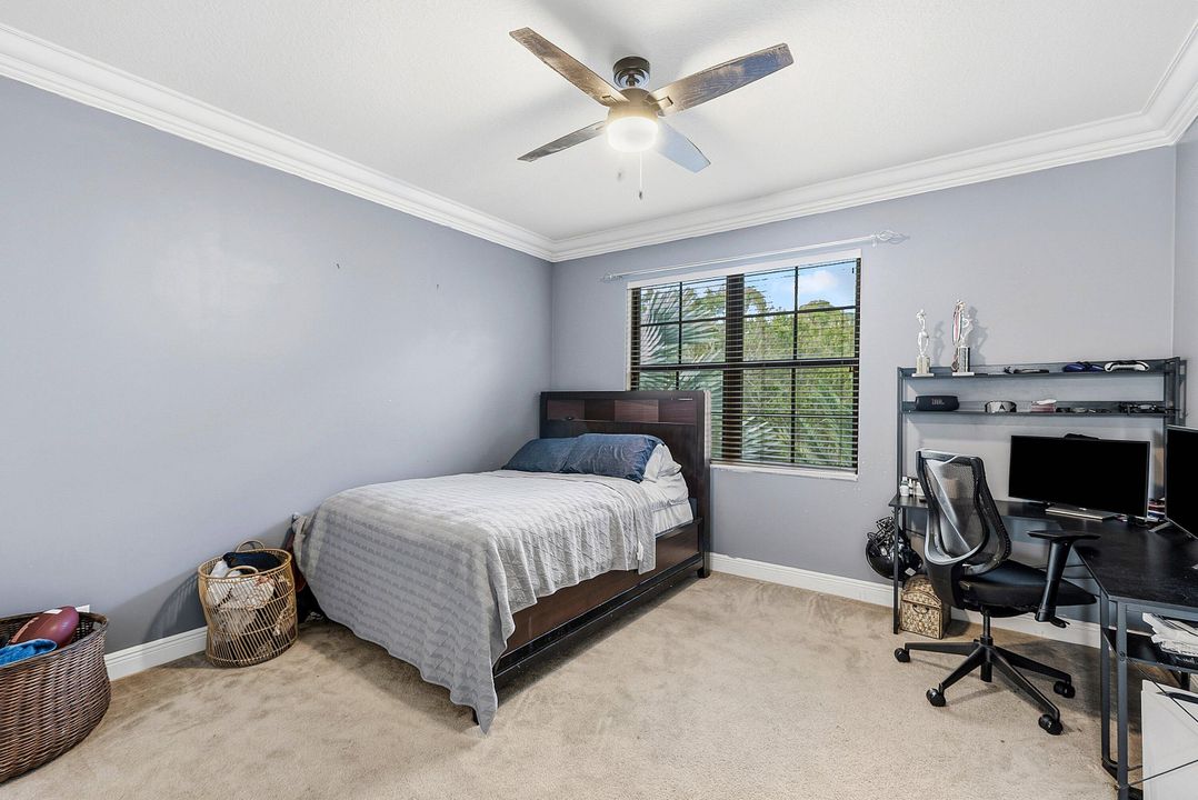 For Sale: $1,500,000 (6 beds, 6 baths, 5014 Square Feet)