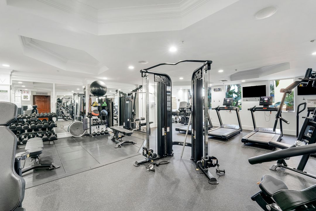 For Sale: $495,000 (2 beds, 2 baths, 1071 Square Feet)