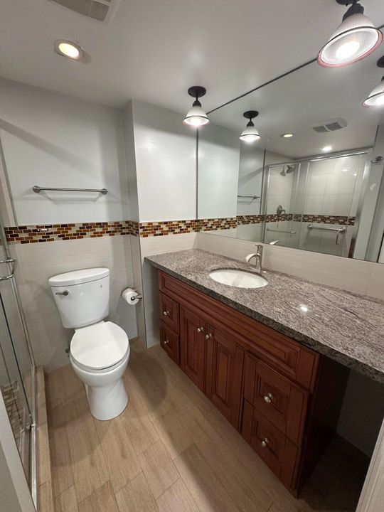 В аренду: $3,000 (2 спален, 2 ванн, 1201 Квадратных фут)