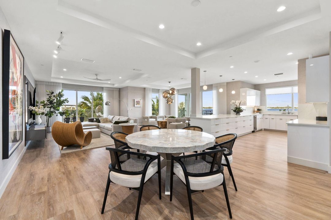 En Venta: $2,490,000 (3 camas, 2 baños, 2119 Pies cuadrados)