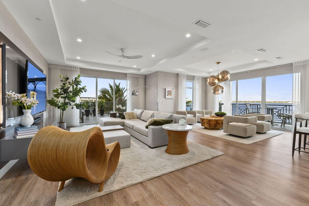 En Venta: $2,490,000 (3 camas, 2 baños, 2119 Pies cuadrados)