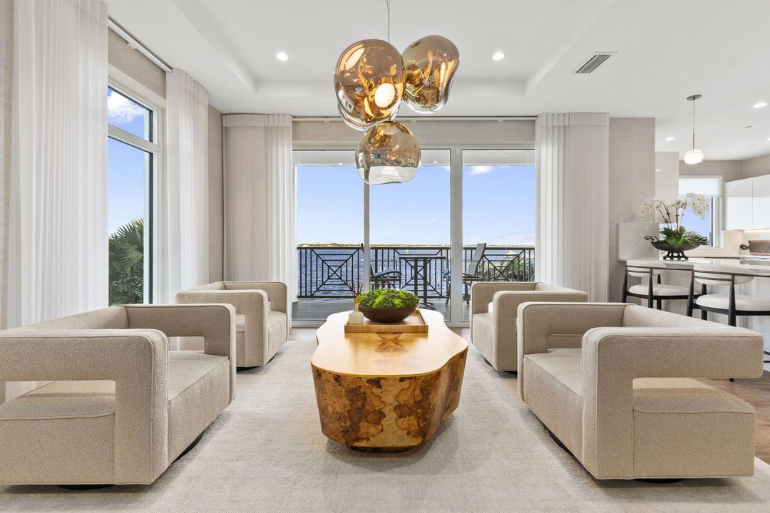 En Venta: $2,490,000 (3 camas, 2 baños, 2119 Pies cuadrados)