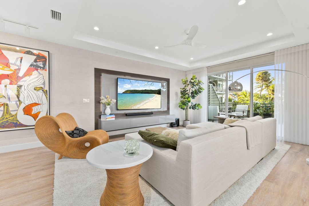 En Venta: $2,490,000 (3 camas, 2 baños, 2119 Pies cuadrados)