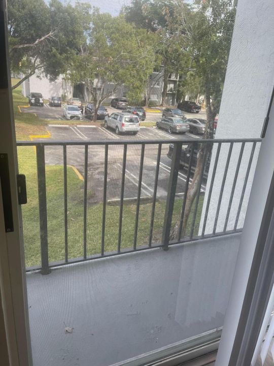 出租: $1,550 (1 贝兹, 1 浴室, 540 平方英尺)