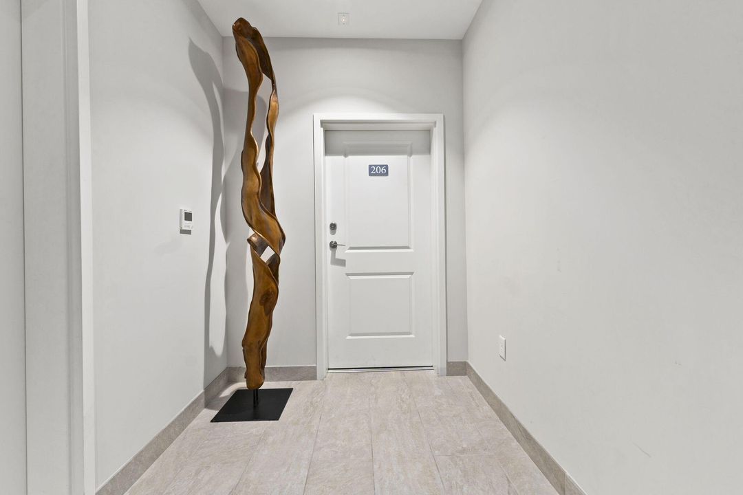 En Venta: $2,490,000 (3 camas, 2 baños, 2119 Pies cuadrados)