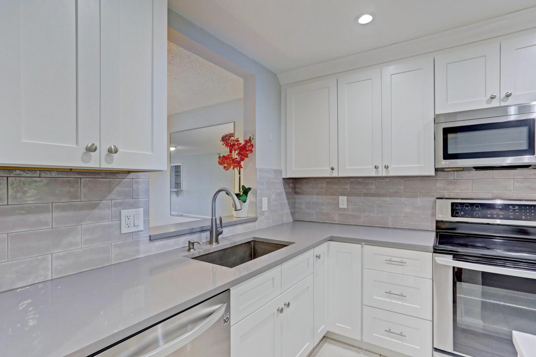 待售: $343,000 (2 贝兹, 2 浴室, 1348 平方英尺)