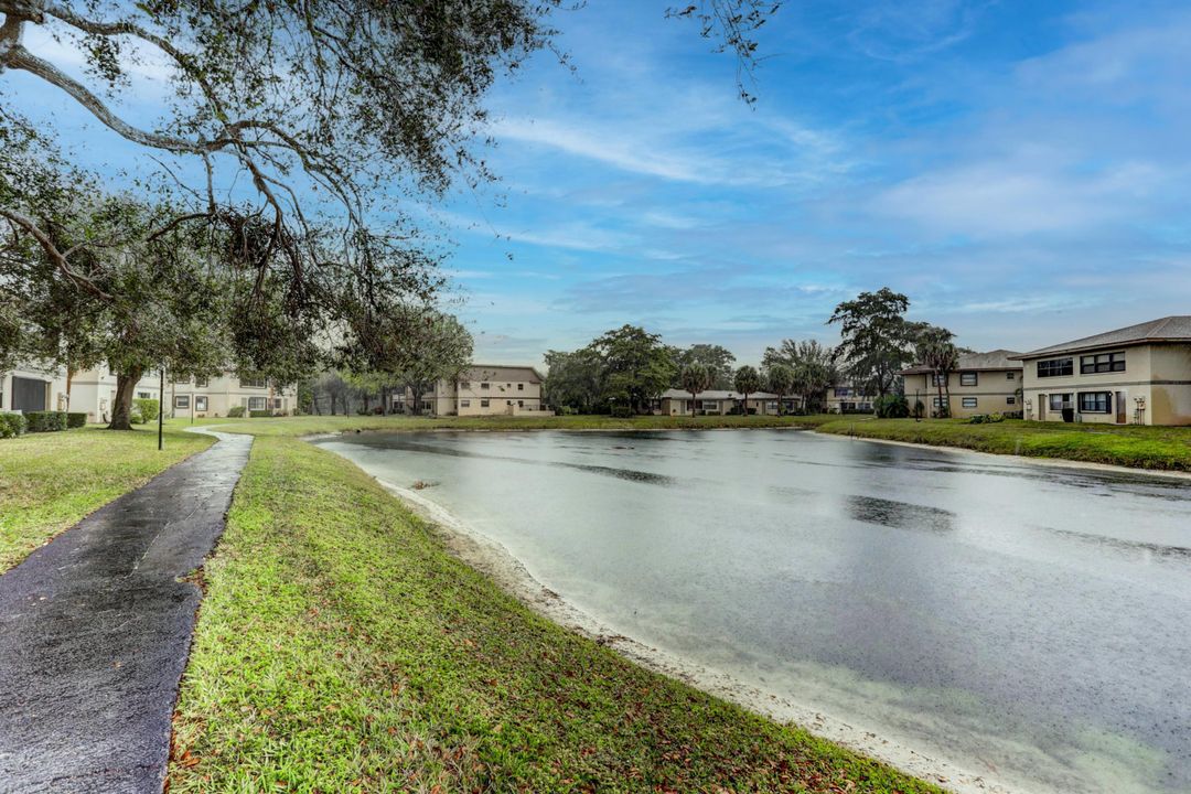 待售: $343,000 (2 贝兹, 2 浴室, 1348 平方英尺)