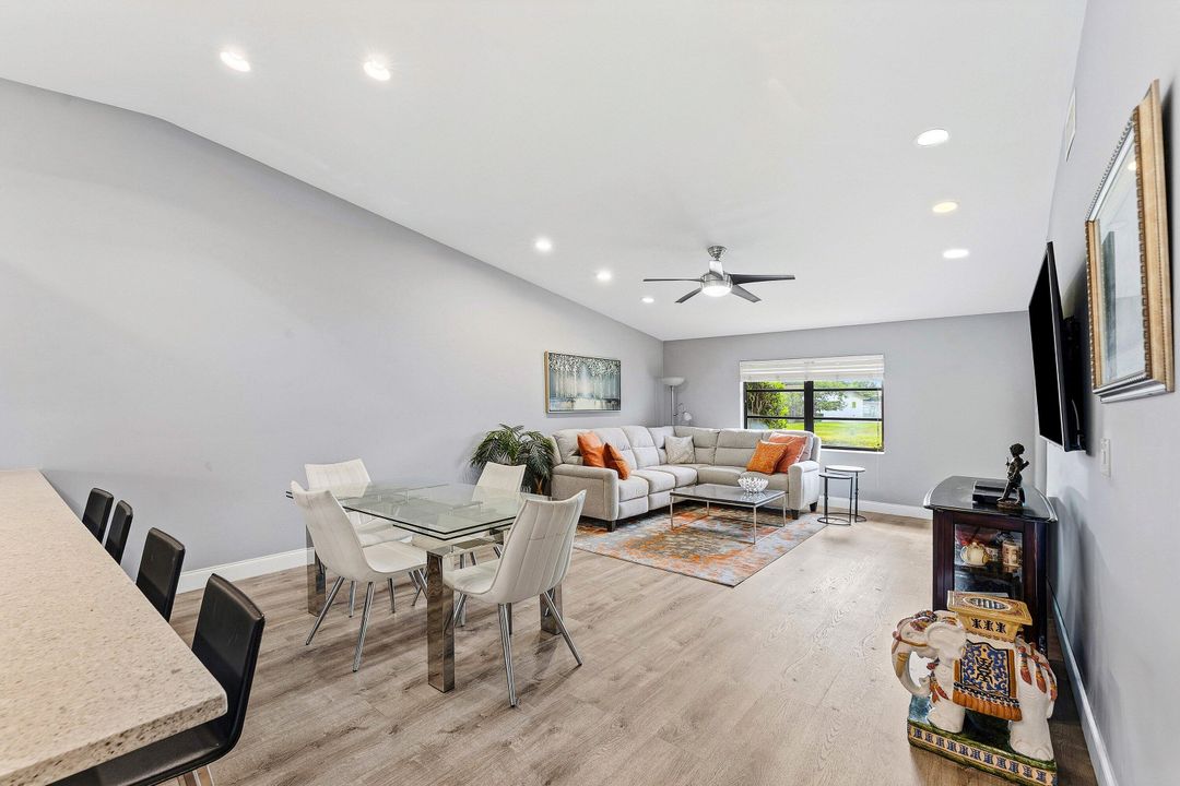 For Sale: $369,000 (2 beds, 2 baths, 1437 Square Feet)