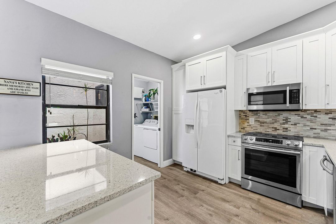 For Sale: $369,000 (2 beds, 2 baths, 1437 Square Feet)