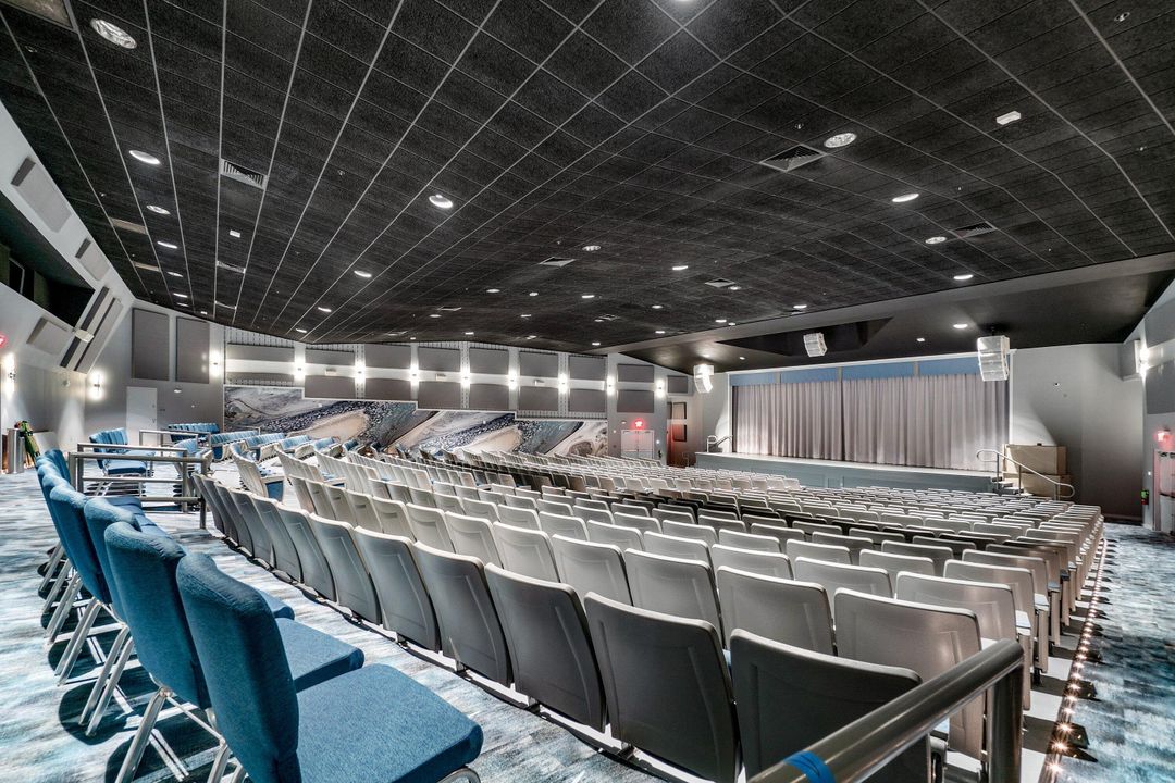 For Sale: $369,000 (2 beds, 2 baths, 1437 Square Feet)