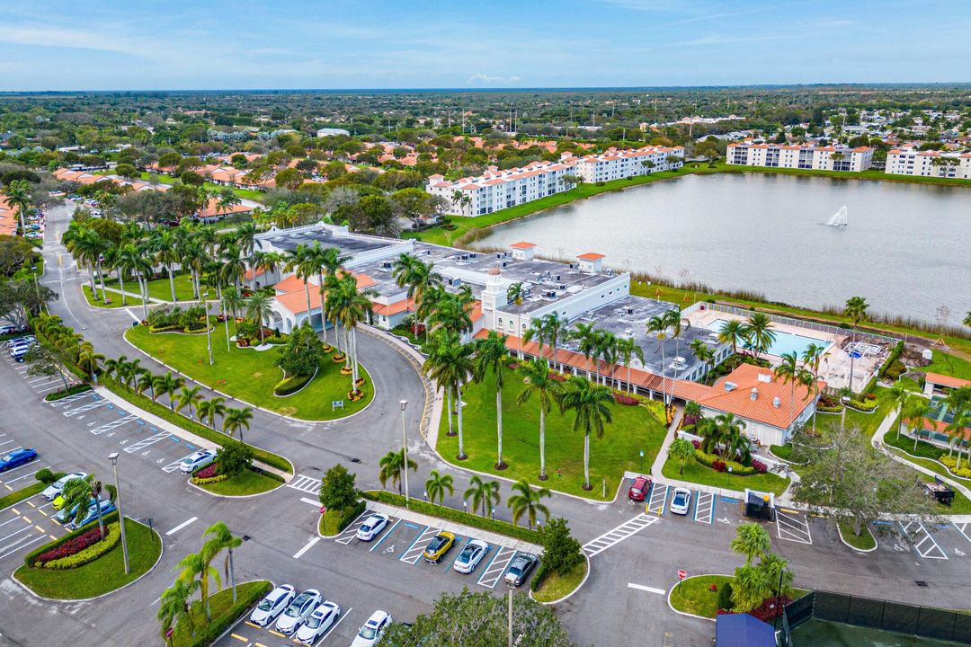 For Sale: $369,000 (2 beds, 2 baths, 1437 Square Feet)