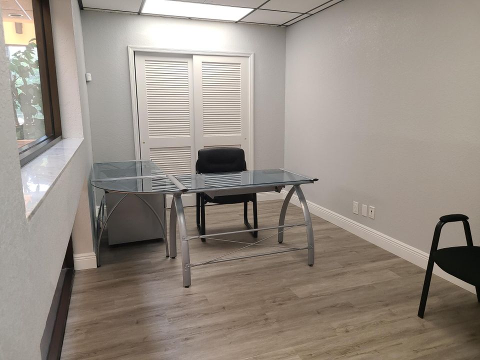 待售: $249,900 (0 贝兹, 0 浴室, 830 平方英尺)