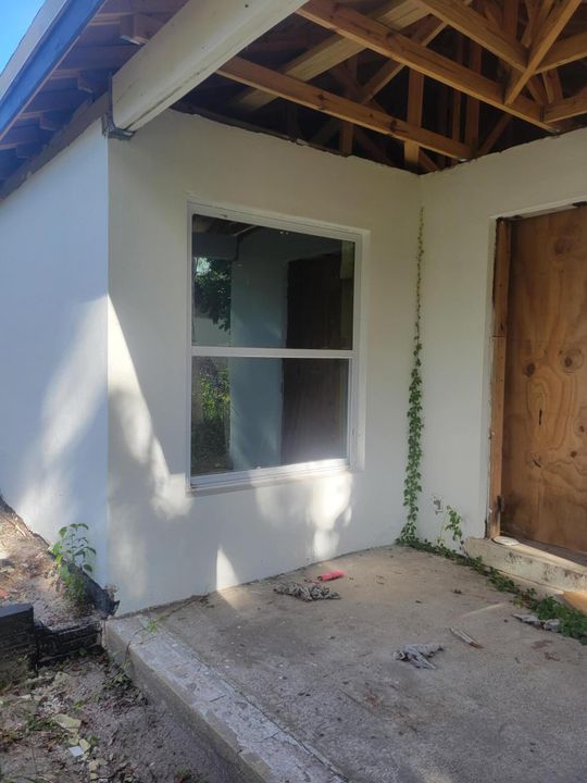 For Sale: $198,900 (4 beds, 2 baths, 2434 Square Feet)