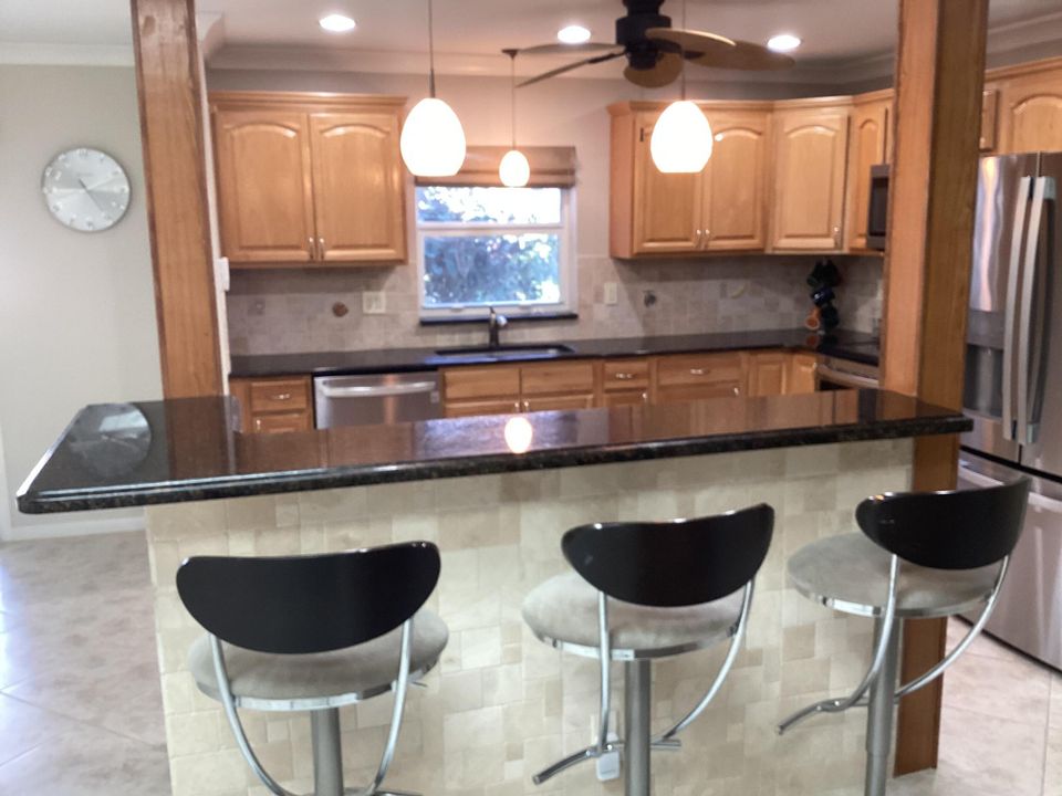 На продажу: $439,900 (2 спален, 2 ванн, 1527 Квадратных фут)