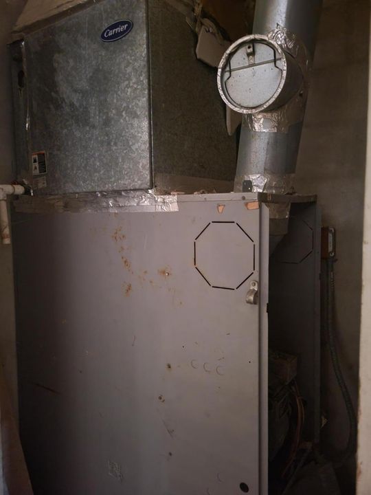 For Sale: $198,900 (4 beds, 2 baths, 2434 Square Feet)