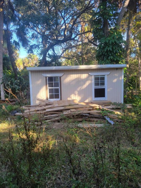 For Sale: $198,900 (4 beds, 2 baths, 2434 Square Feet)