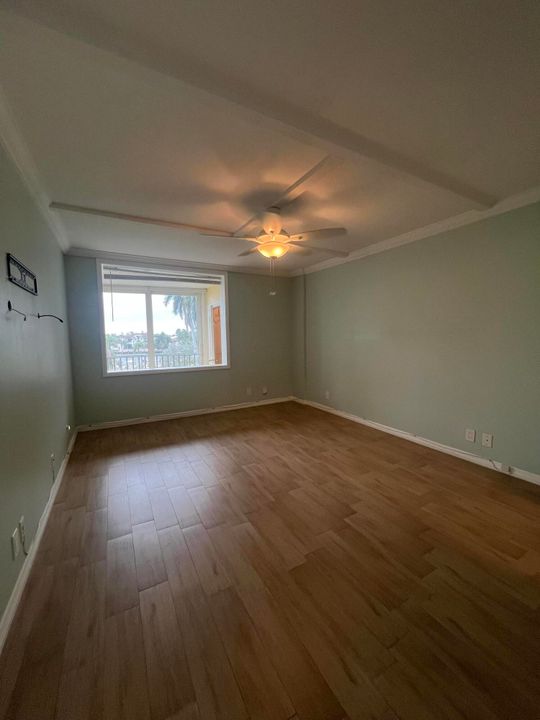 В аренду: $3,000 (2 спален, 2 ванн, 1201 Квадратных фут)