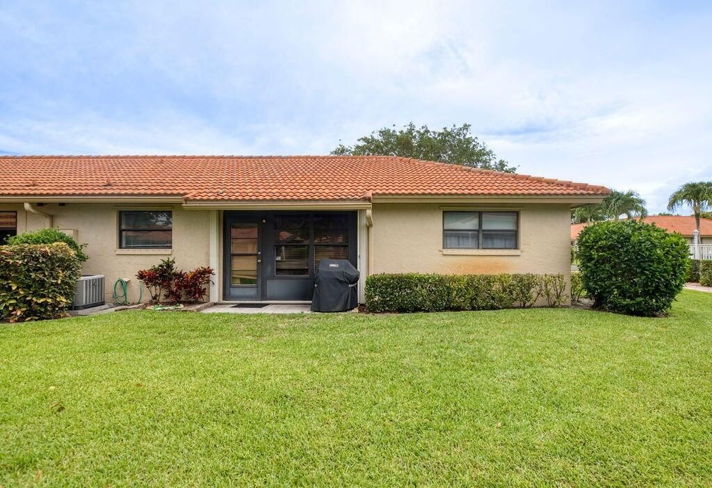 For Rent: $2,200 (2 beds, 2 baths, 1404 Square Feet)