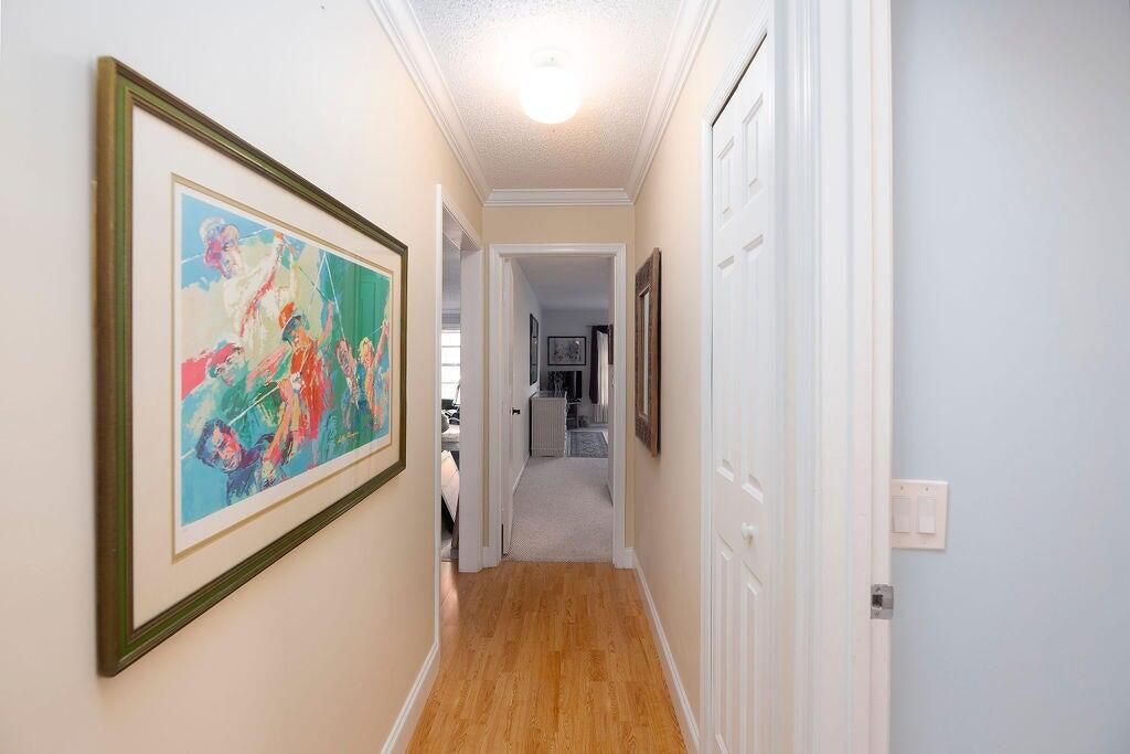 For Rent: $2,200 (2 beds, 2 baths, 1404 Square Feet)