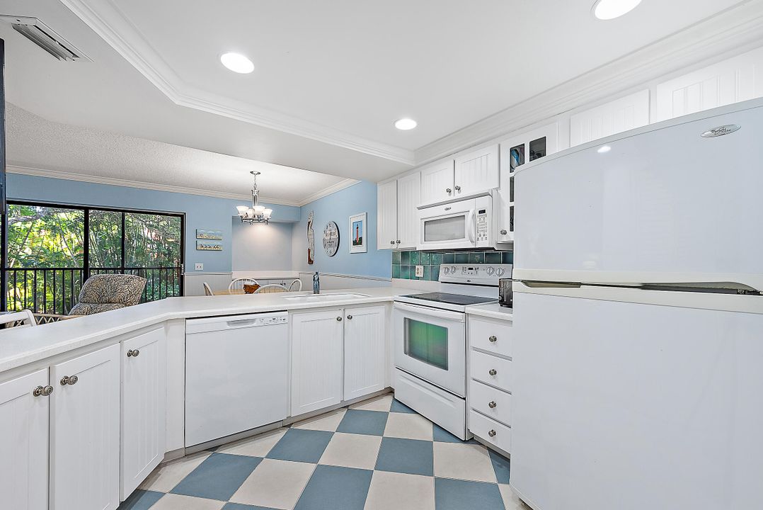 待售: $315,000 (1 贝兹, 1 浴室, 860 平方英尺)