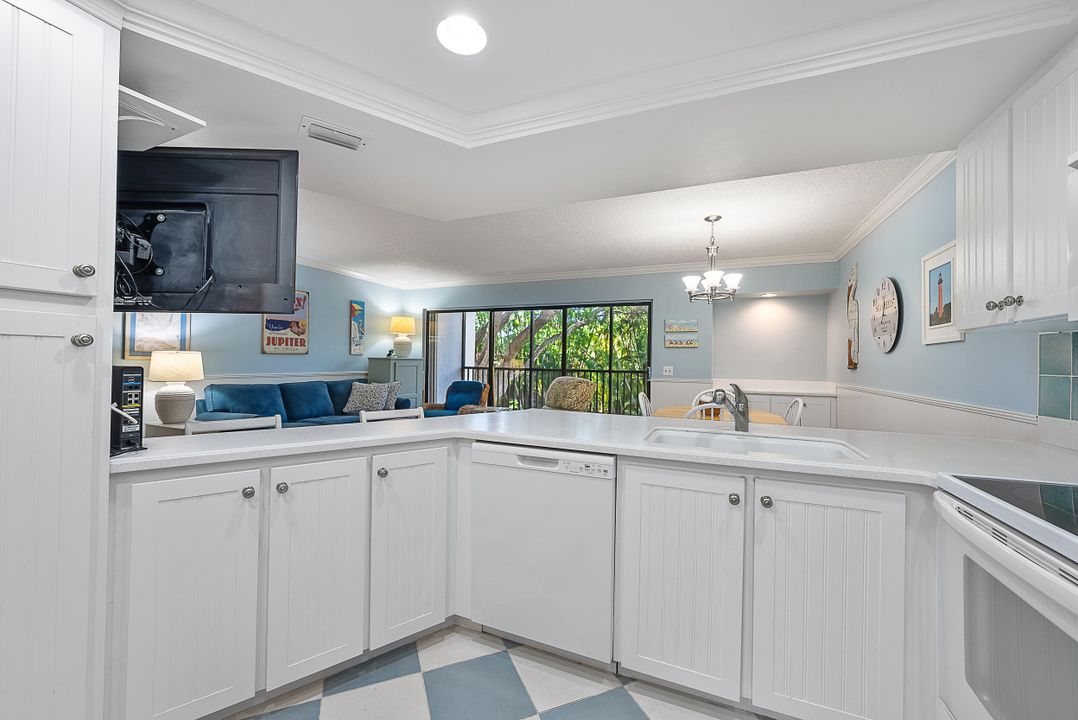 待售: $315,000 (1 贝兹, 1 浴室, 860 平方英尺)