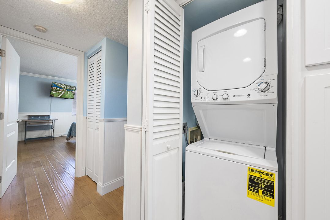 待售: $315,000 (1 贝兹, 1 浴室, 860 平方英尺)