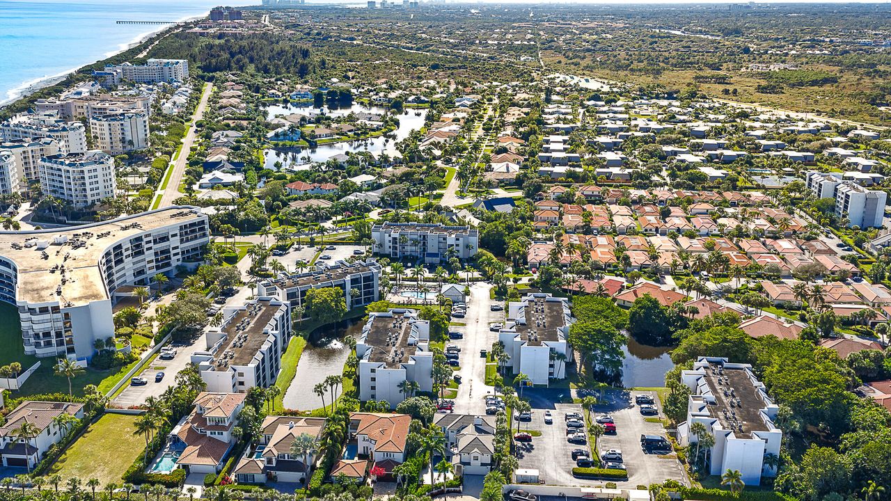 待售: $315,000 (1 贝兹, 1 浴室, 860 平方英尺)