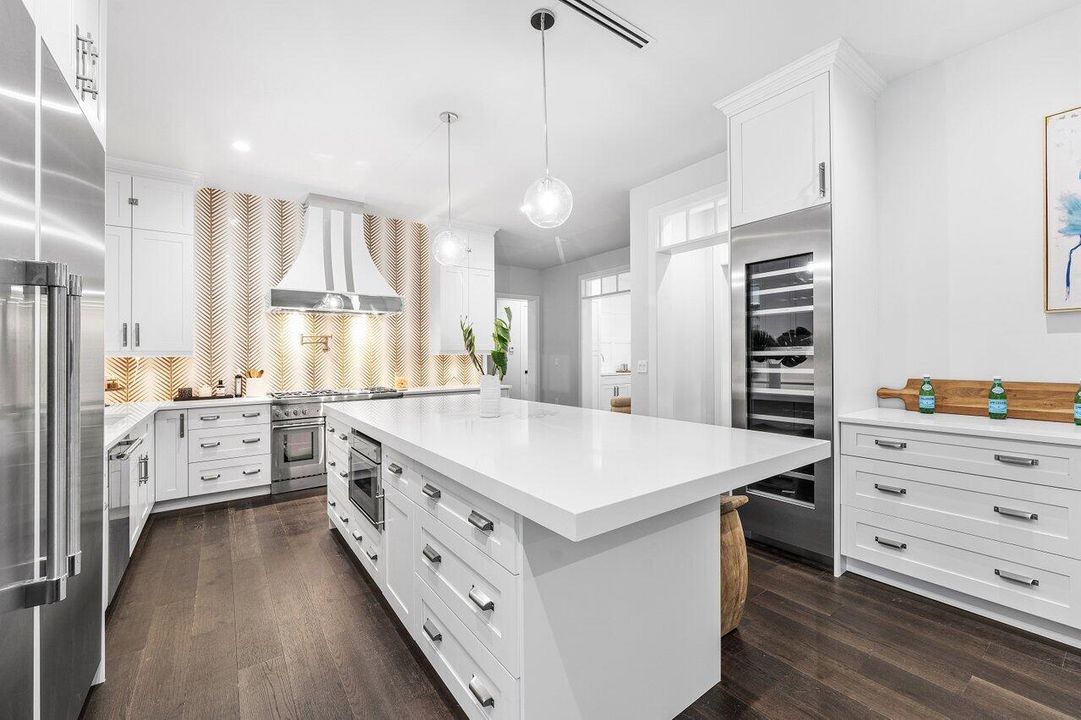 For Sale: $5,700,000 (4 beds, 2 baths, 4954 Square Feet)