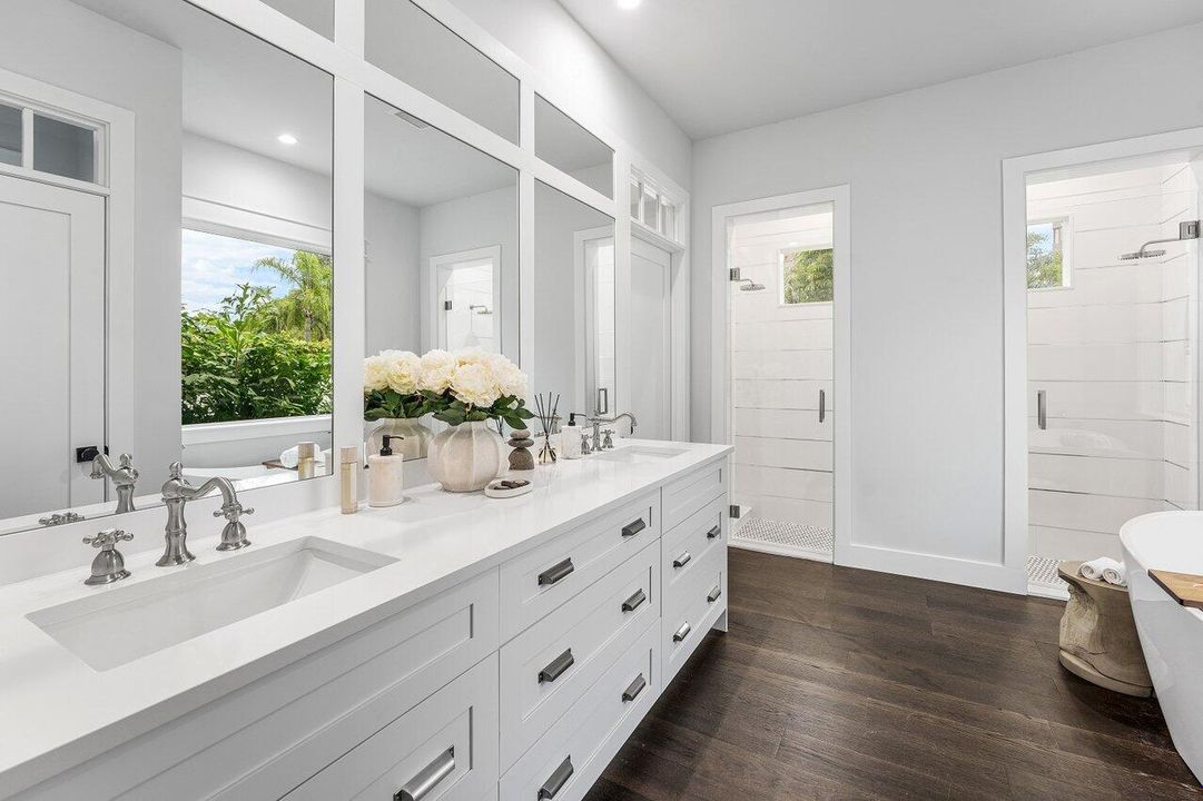 For Sale: $5,700,000 (4 beds, 2 baths, 4954 Square Feet)