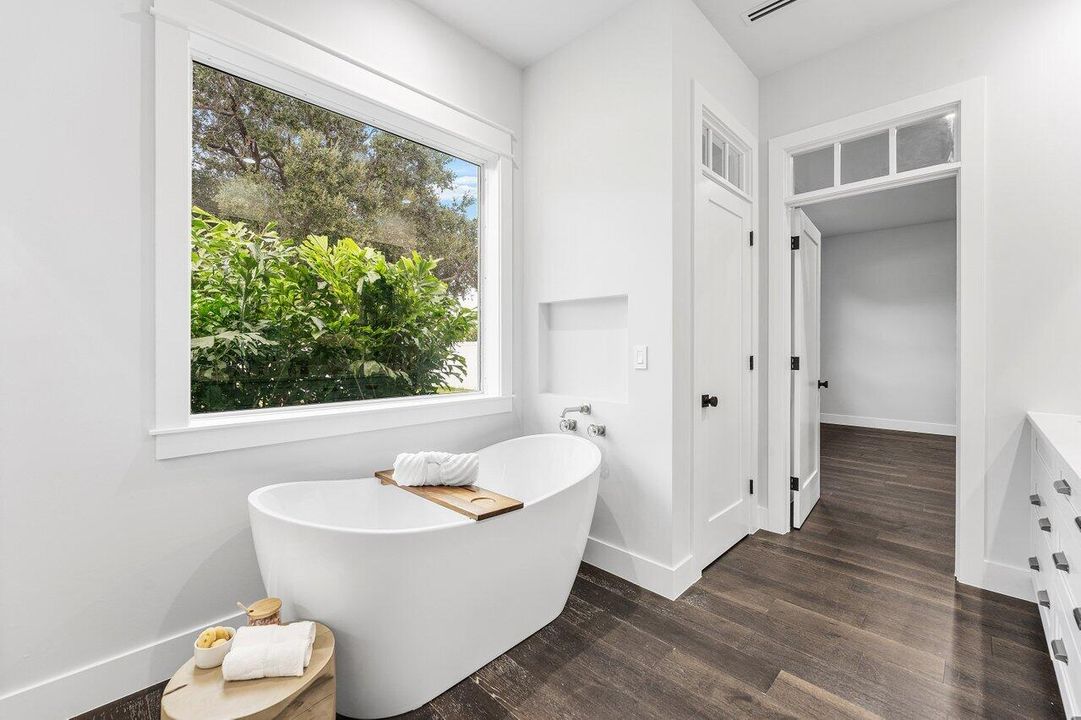 For Sale: $5,700,000 (4 beds, 2 baths, 4954 Square Feet)