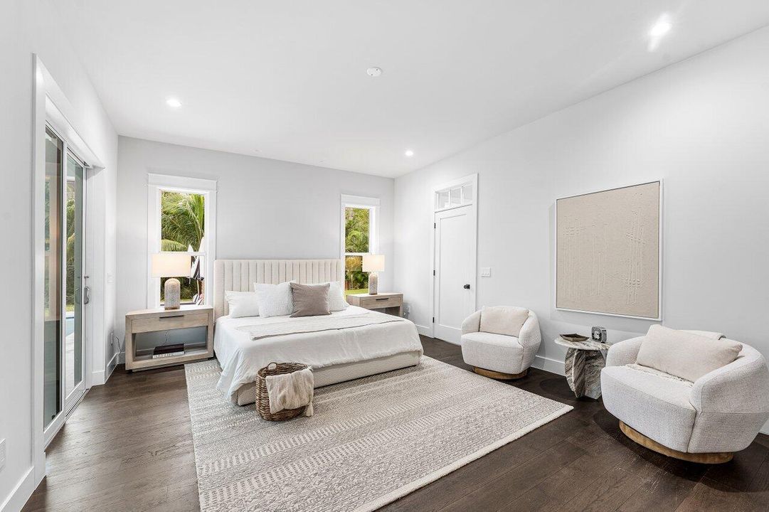 For Sale: $5,700,000 (4 beds, 2 baths, 4954 Square Feet)