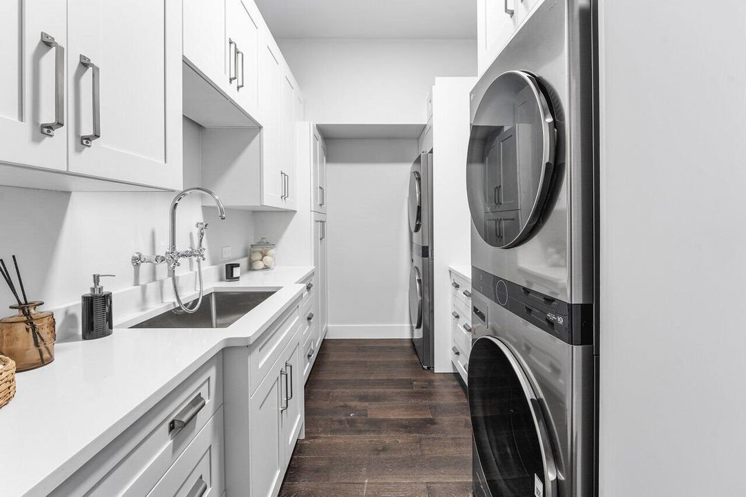 For Sale: $5,700,000 (4 beds, 2 baths, 4954 Square Feet)