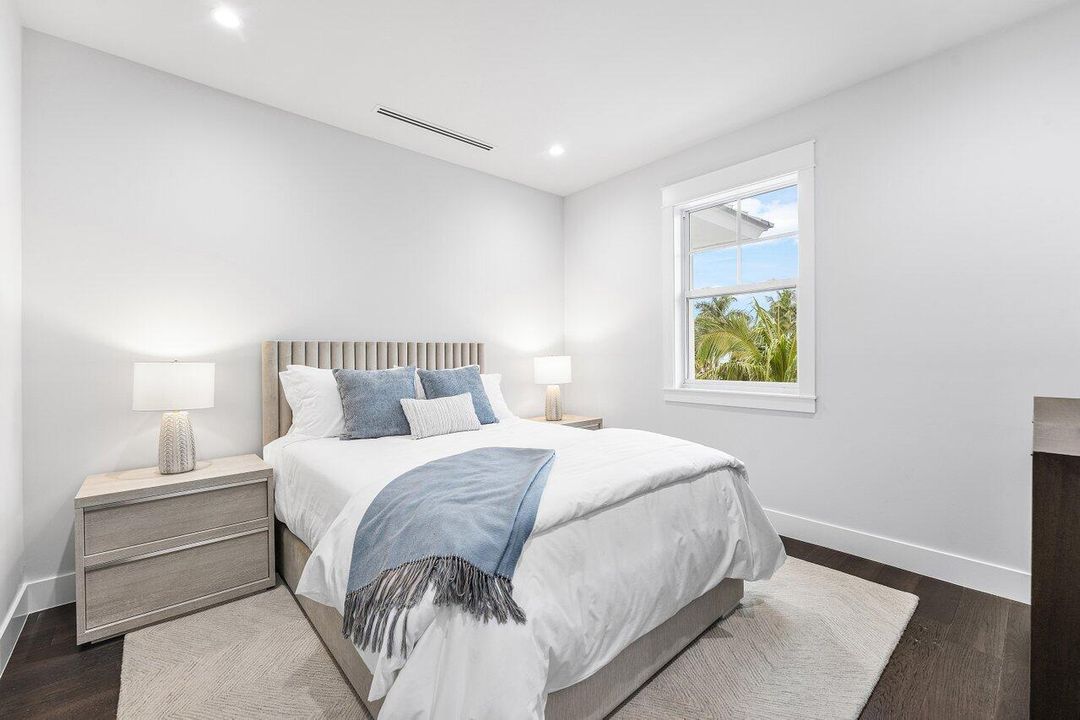 For Sale: $5,700,000 (4 beds, 2 baths, 4954 Square Feet)