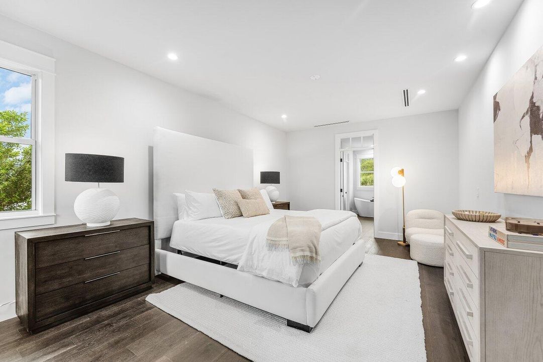 For Sale: $5,700,000 (4 beds, 2 baths, 4954 Square Feet)