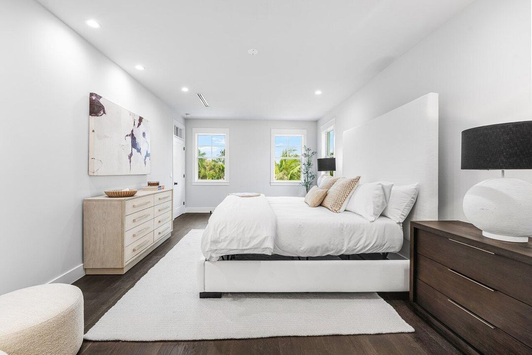 For Sale: $5,700,000 (4 beds, 2 baths, 4954 Square Feet)