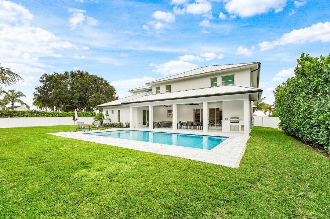 For Sale: $5,700,000 (4 beds, 2 baths, 4954 Square Feet)