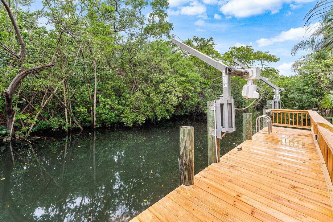 For Sale: $5,700,000 (4 beds, 2 baths, 4954 Square Feet)