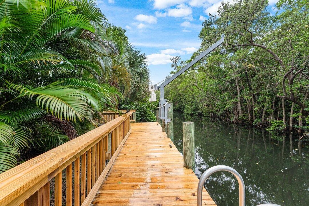 For Sale: $5,700,000 (4 beds, 2 baths, 4954 Square Feet)