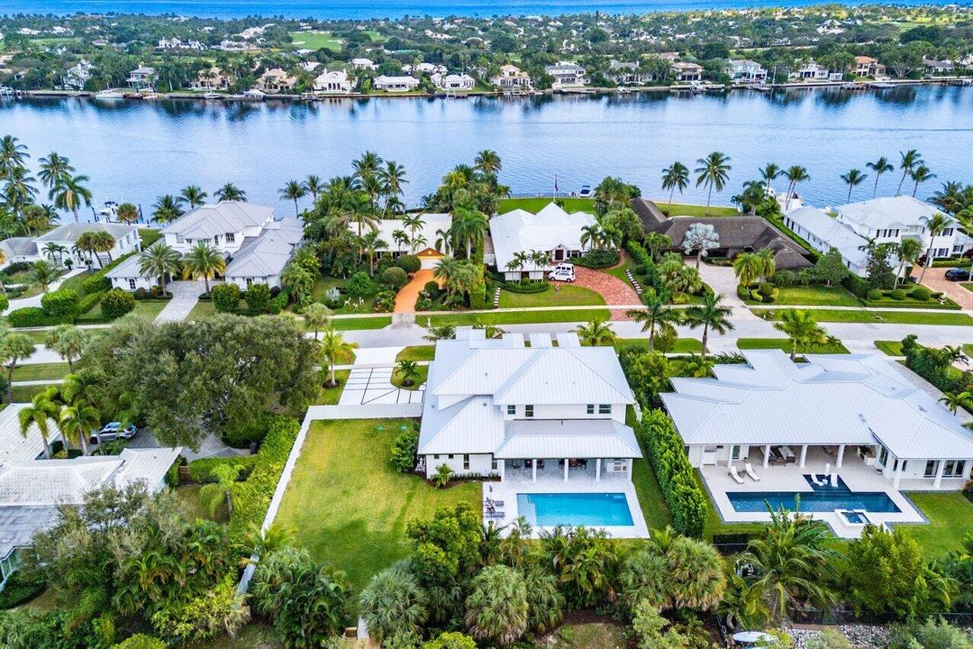 For Sale: $5,700,000 (4 beds, 2 baths, 4954 Square Feet)