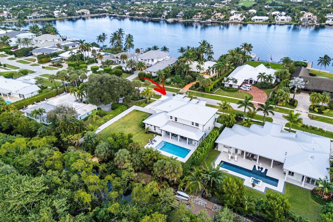 For Sale: $5,700,000 (4 beds, 2 baths, 4954 Square Feet)