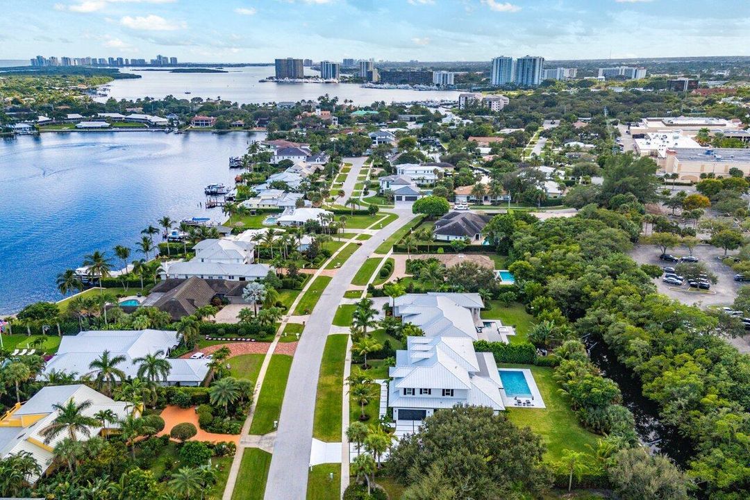 For Sale: $5,700,000 (4 beds, 2 baths, 4954 Square Feet)