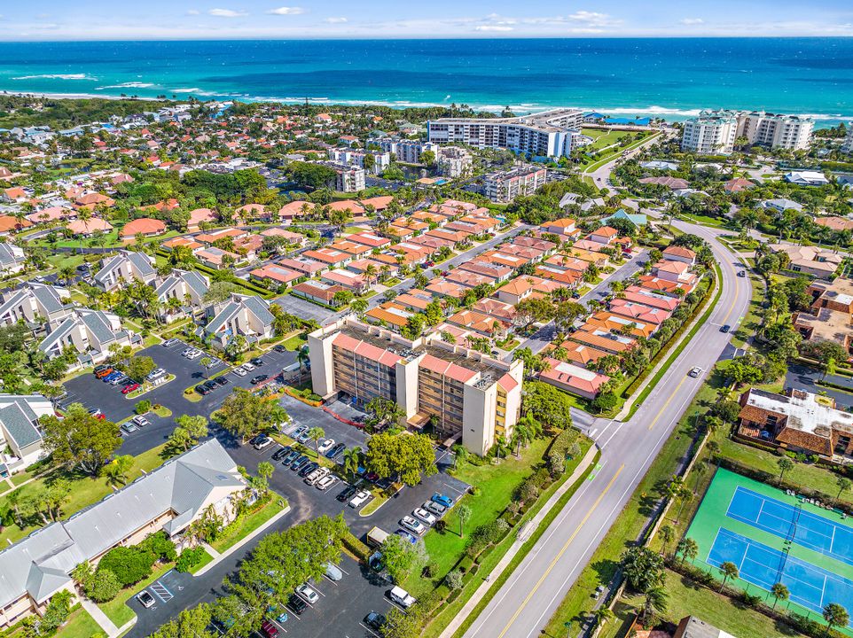 待售: $315,000 (1 贝兹, 1 浴室, 860 平方英尺)