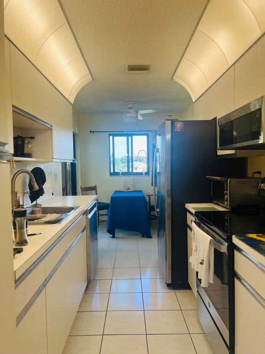 В аренду: $2,000 (2 спален, 2 ванн, 1160 Квадратных фут)