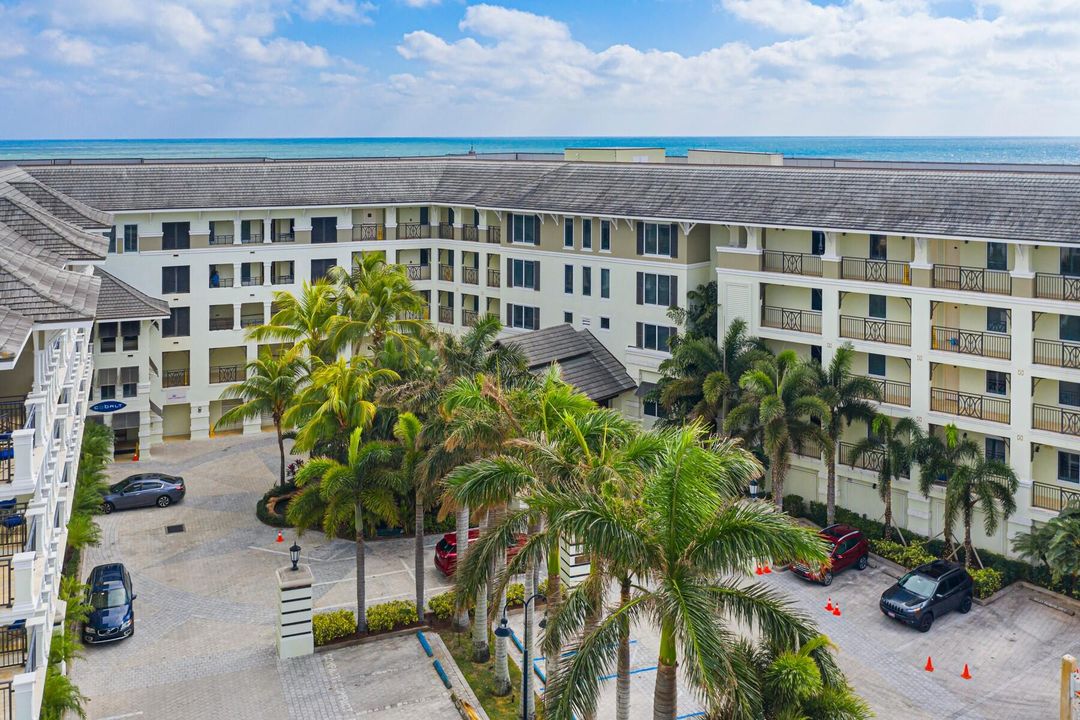 待售: $615,000 (2 贝兹, 2 浴室, 1210 平方英尺)