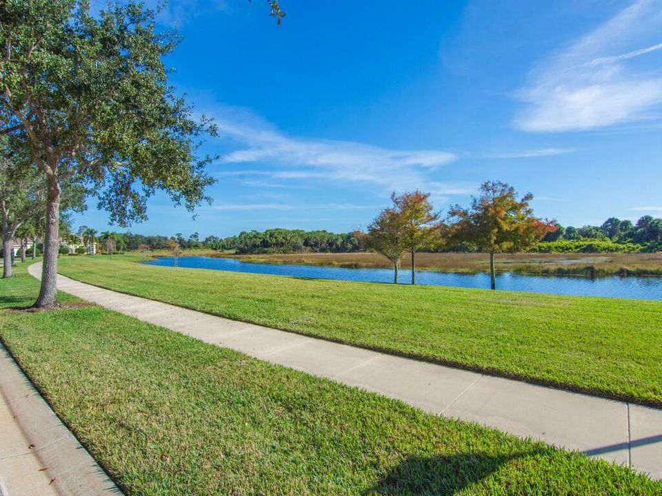 For Sale: $579,000 (3 beds, 2 baths, 2018 Square Feet)