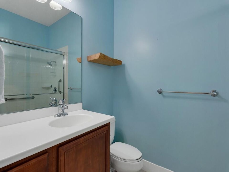 For Sale: $579,000 (3 beds, 2 baths, 2018 Square Feet)